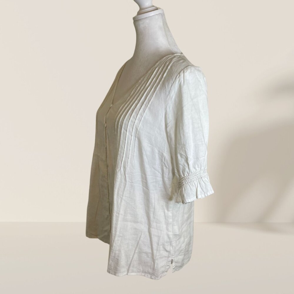 Old Navy White Pintuck Button-Front Blouse – Size M (NWT) - Picture 5 of 6